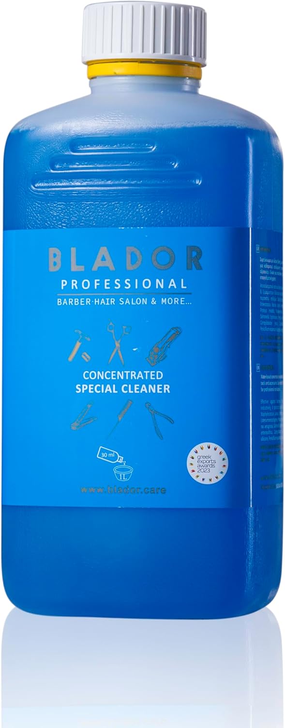 blador werkezeug desinfektionsmittel in einer blauen flasche für friseure